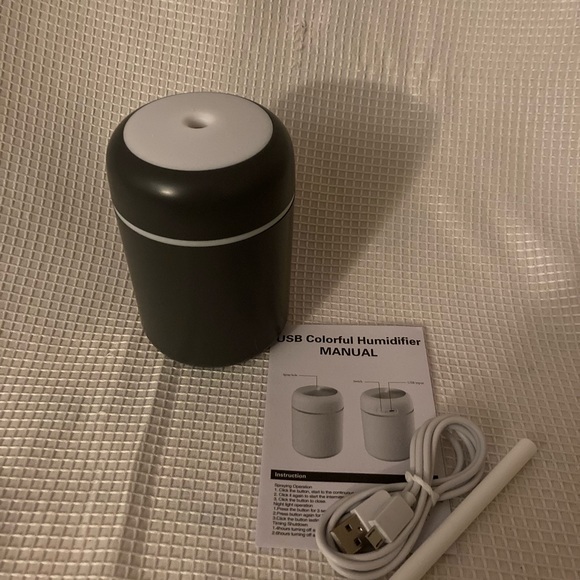 USB Colorful Humidifier: Lights Up, Brand New - Picture 4 of 4
